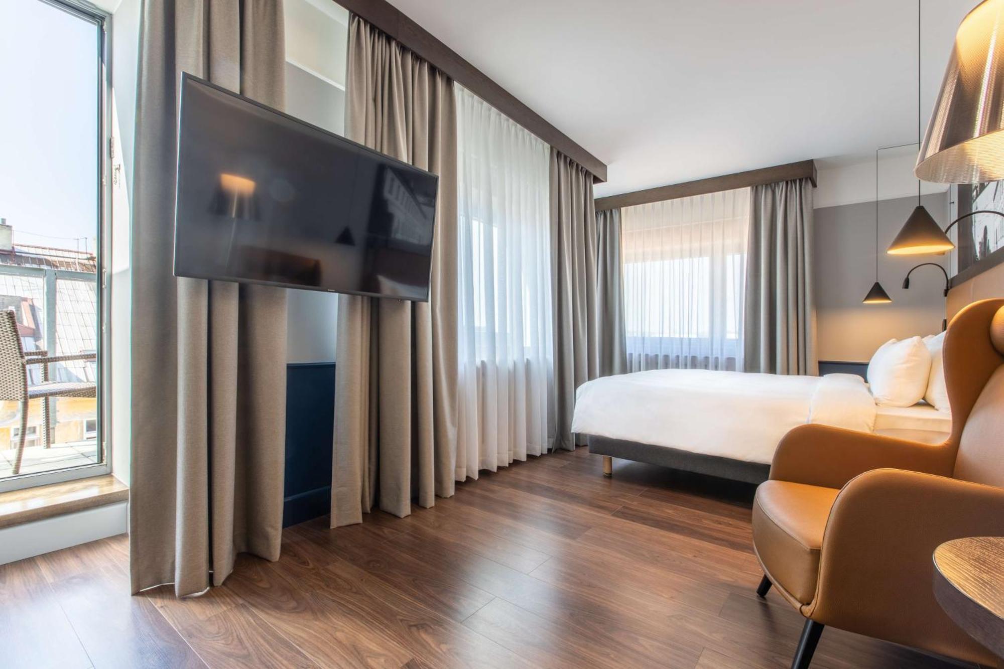 Superior Room with Balcony,1404636002:JPEG